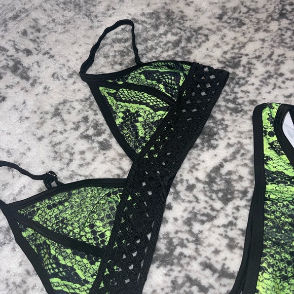 Snake Print Bikini - Picture 3 of 4